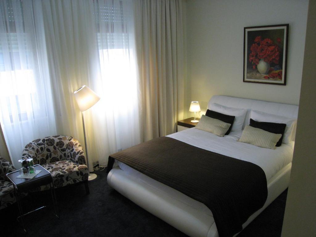 Boutique Hotel Kotoni Tirana Szoba fotó