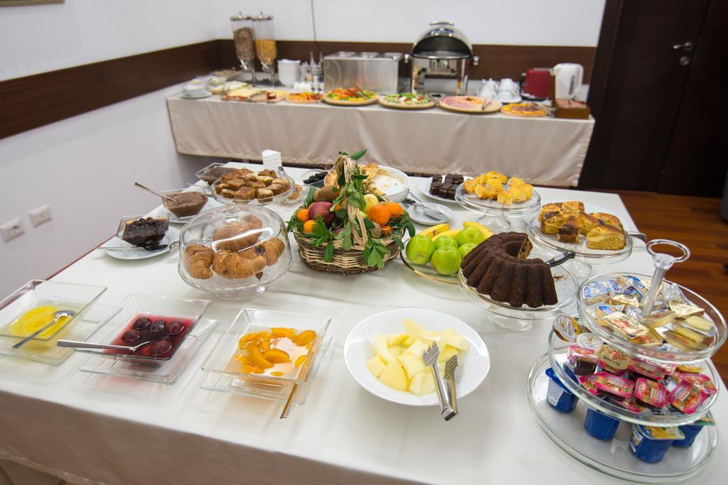 Boutique Hotel Kotoni Tirana Kültér fotó