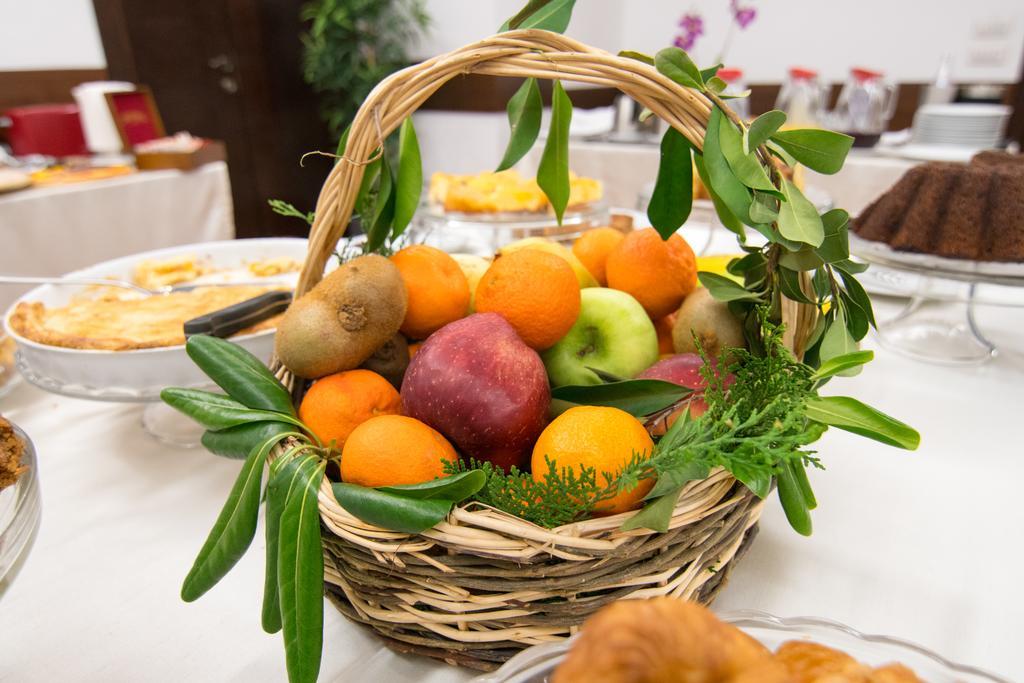 Boutique Hotel Kotoni Tirana Kültér fotó