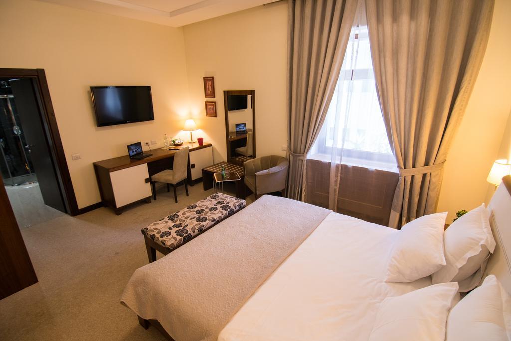 Boutique Hotel Kotoni Tirana Kültér fotó