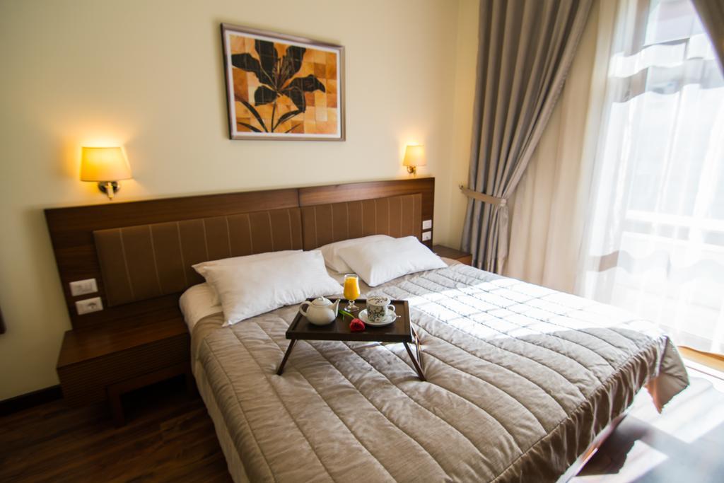 Boutique Hotel Kotoni Tirana Kültér fotó