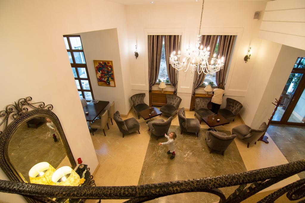 Boutique Hotel Kotoni Tirana Kültér fotó